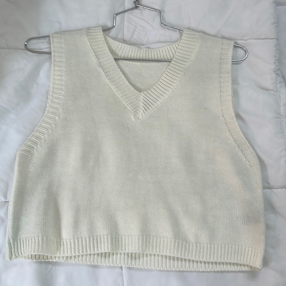 Cropped sweater top